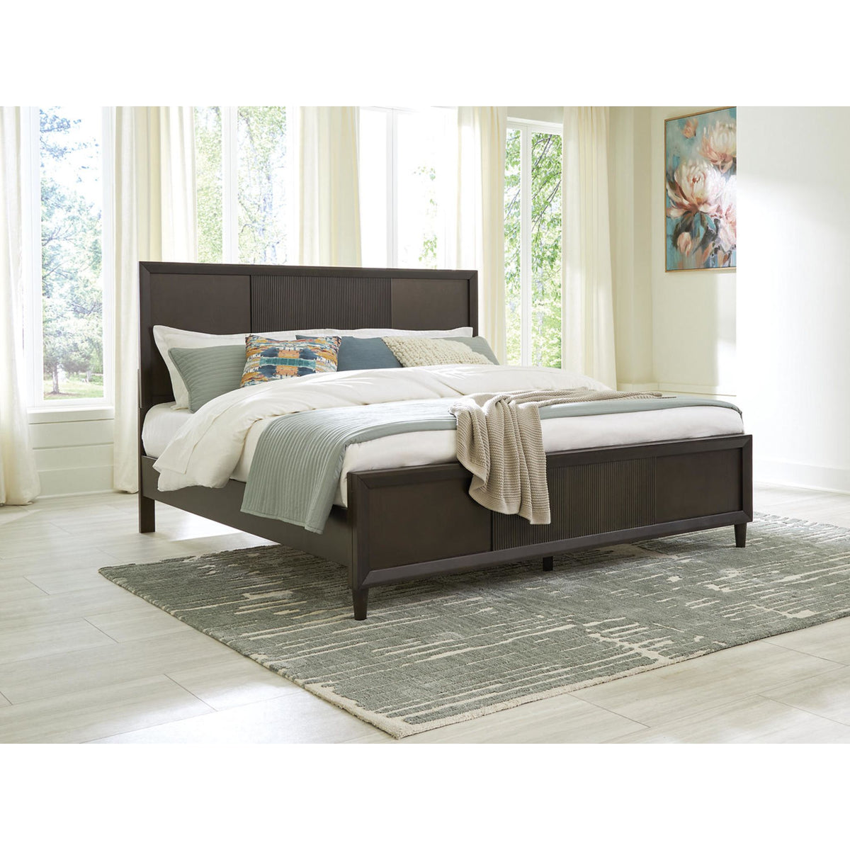 Urbantrack-Exclusive King Panel Bed | Ashley Furniture Home